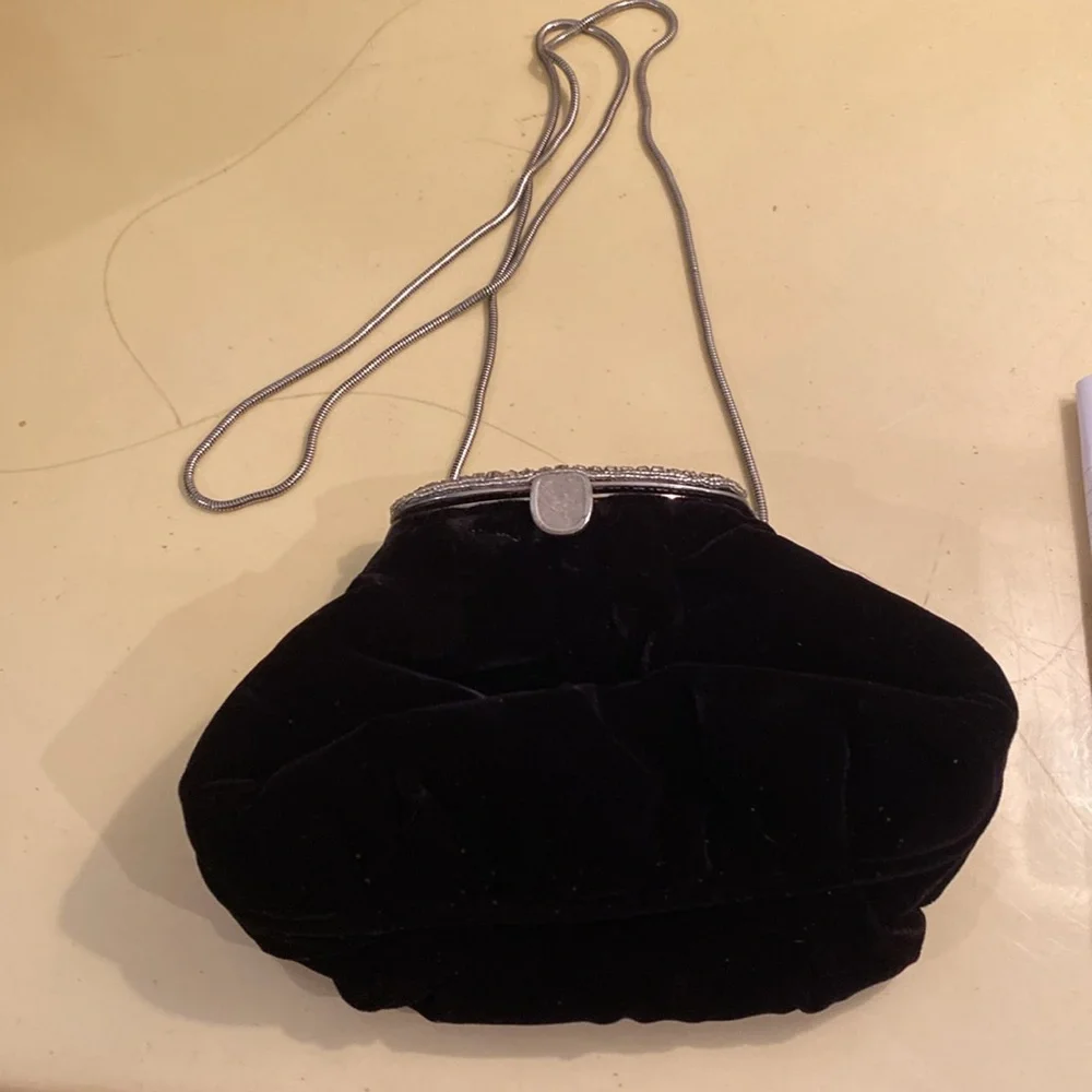 La Regale Vintage Velvet/Silk Black Purse/Evening Bag.  6”x‎ 8” Wide